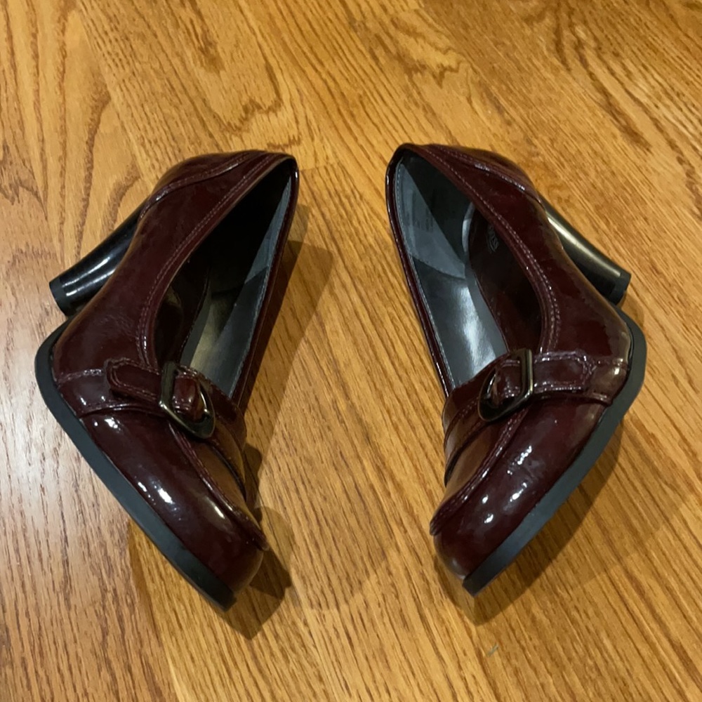 Burgundy Bass pumps - Picture 6 of 6